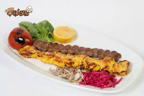 کباب ترش اصیل گیلانی در رستوران آقای کباب با رب انار محلی