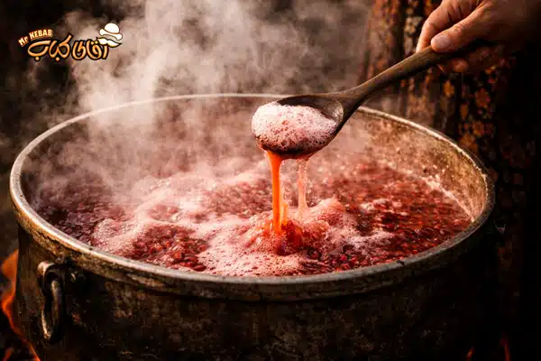 طرز تهیه رب انار خانگی و گرفتن کف روی آن برای شفافیت