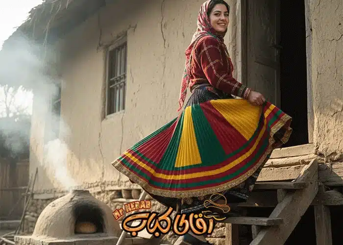 خانم گیلانی با لباس محلی قاسم آبادی در حال پخت نان در موزه روستایی گیلان