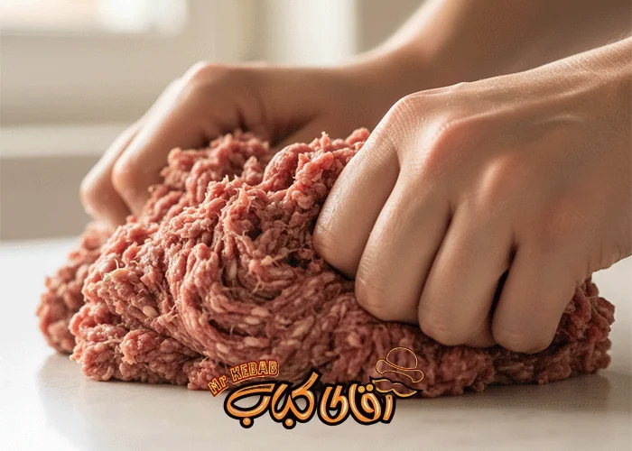 بافت گوشت ورز داده شده برای کباب کوبیده - فوت و فن چسبندگی کباب